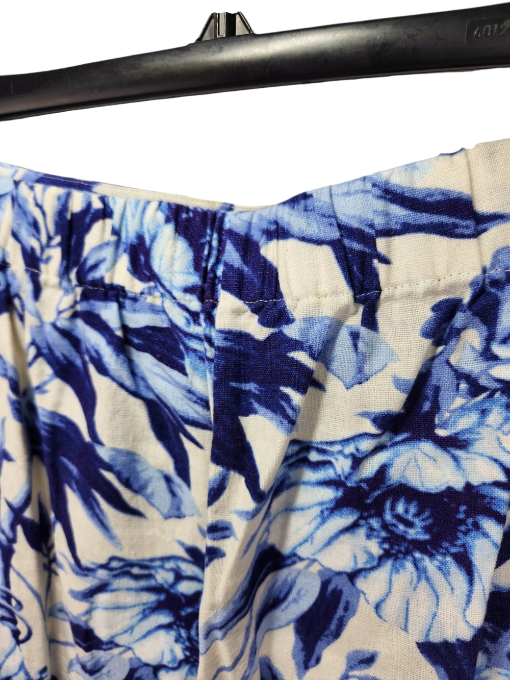 Ellen Tracy Blue Floral Wrap Skort Large Pockets Elastic Waistband Linen Blend - Picture 10 of 14